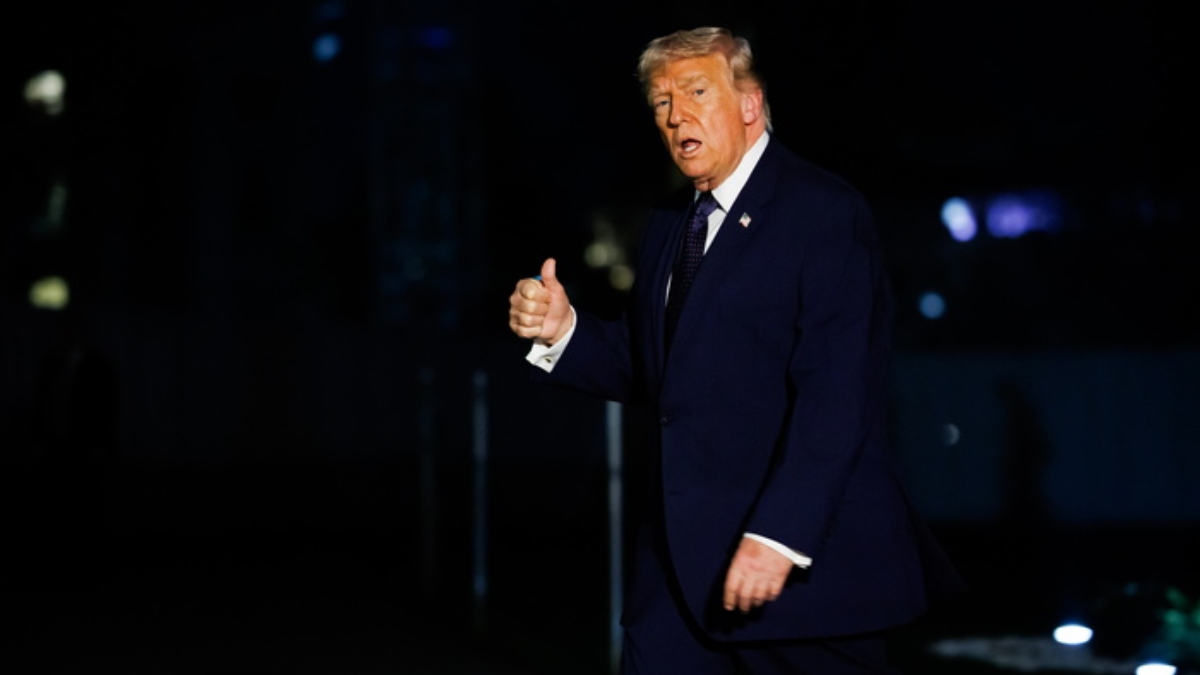 Ο Τραμπ απειλεί το Ιράν με “θάνατο, φωτιά και οργή, αν μπλοκάρει το πετρέλαιο τα Στενά του Ορμούζ”