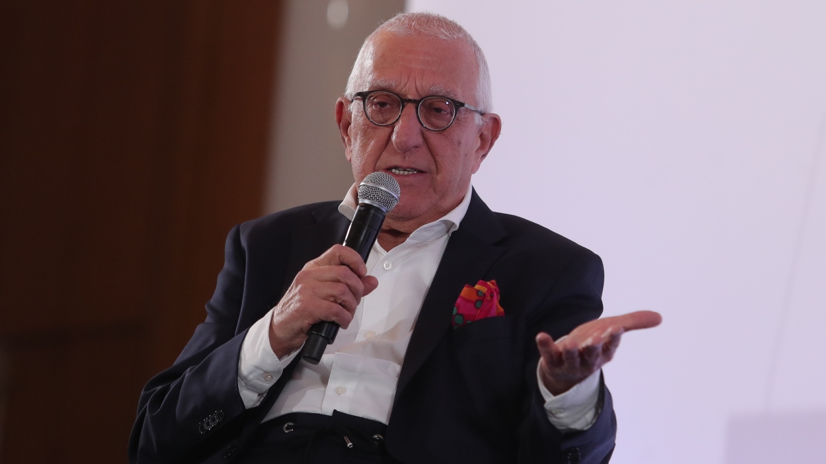 Νικήτας Κακλαμάνης για Γιώργο Μαρίνο: “Έκλεισε τα φώτα της πλατείας, αφήνοντας πίσω του ένα δώρο: την τέχνη του”