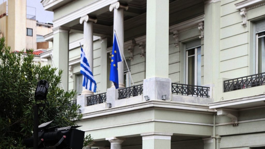 Ηχηρή απάντηση του ΥΠΕΞ στην Τουρκία: “Αδιαπραγμάτευτη η αμυντική διάταξη της Ελλάδας” – Τι λέει για την Κύπρο