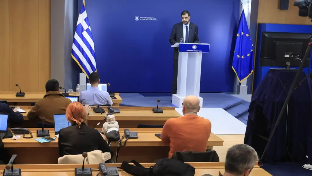 Μαρινάκης: “Με την κύρωση των ενεργειακών συμφωνιών κάνουμε ένα αποφασιστικό βήμα για την ενίσχυση της ενεργειακής μας ασφάλειας”