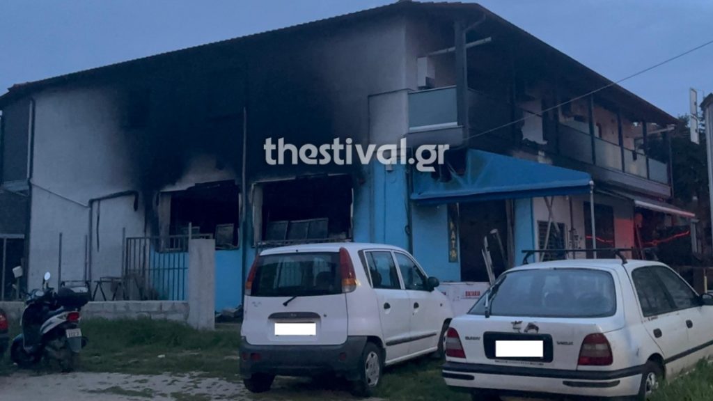 Θεσσαλονίκη: Φωτιά σε κατάστημα με είδη αλιείας – Προκλήθηκαν μεγάλες ζημιές (Φωτογραφίες)