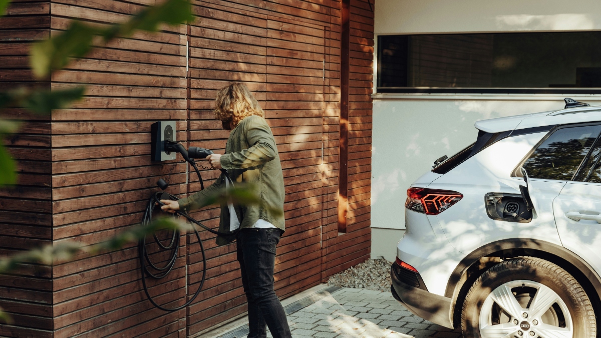 Τα ηλεκτρικά οχήματα επέτρεψαν να εξοικονομηθούν 1,7 εκατ. βαρέλια πετρελαίου την ημέρα το 2025