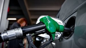 Ξεπέρασε τα 2 ευρώ η βενζίνη, αύξηση και στο πετρέλαιο θέρμανσης – Έτοιμοι για κινητοποιήσεις οι πρατηριούχοι