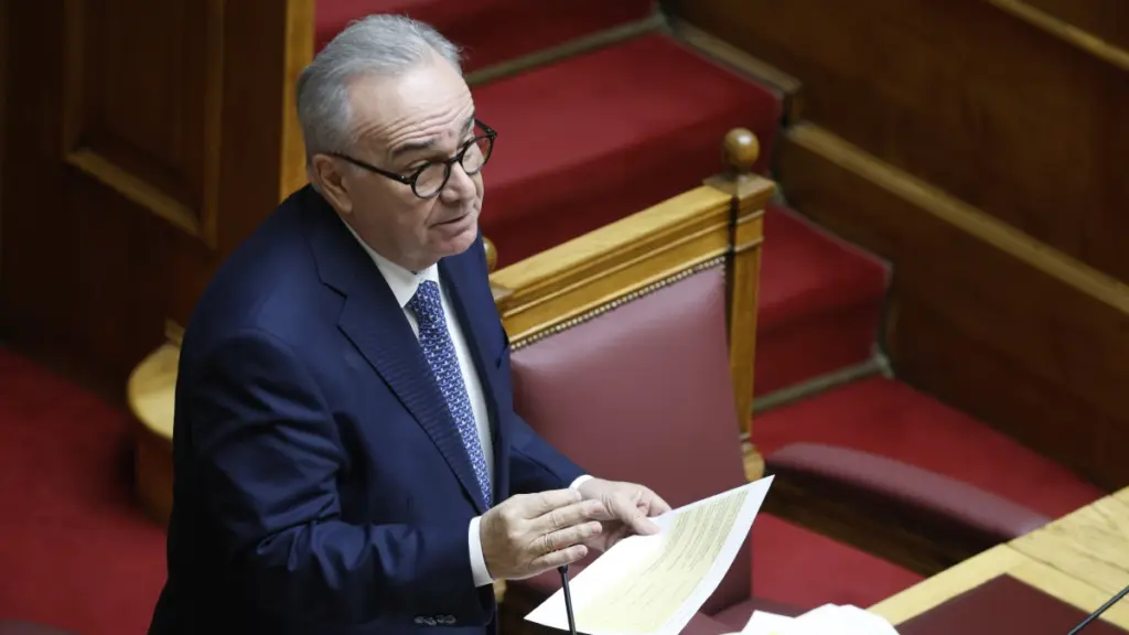 Παπαθανάσης: Νέες ενεργειακές αναβαθμίσεις δημοσίων κτιρίων, ύψους 5,785 εκατ. ευρώ, μέσω ΕΣΠΑ