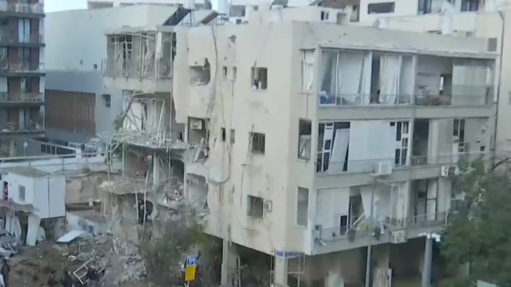 “Θα πολεμήσουμε μέχρι την πλήρη νίκη” λέει το Ισραήλ, το Ιράν όρισε τον διάδοχο του Λαριτζανί – Σφοδρό χτύπημα με ιρανικό πύραυλο στο Τελ Αβίβ