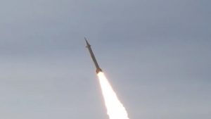 Νέο κύμα ισραηλινών βομβαρδισμών στο Ιράν, σειρήνες στο κεντρικό Ισραήλ – Ιρανικοί πύραυλοι και drones σε χώρες του Κόλπου