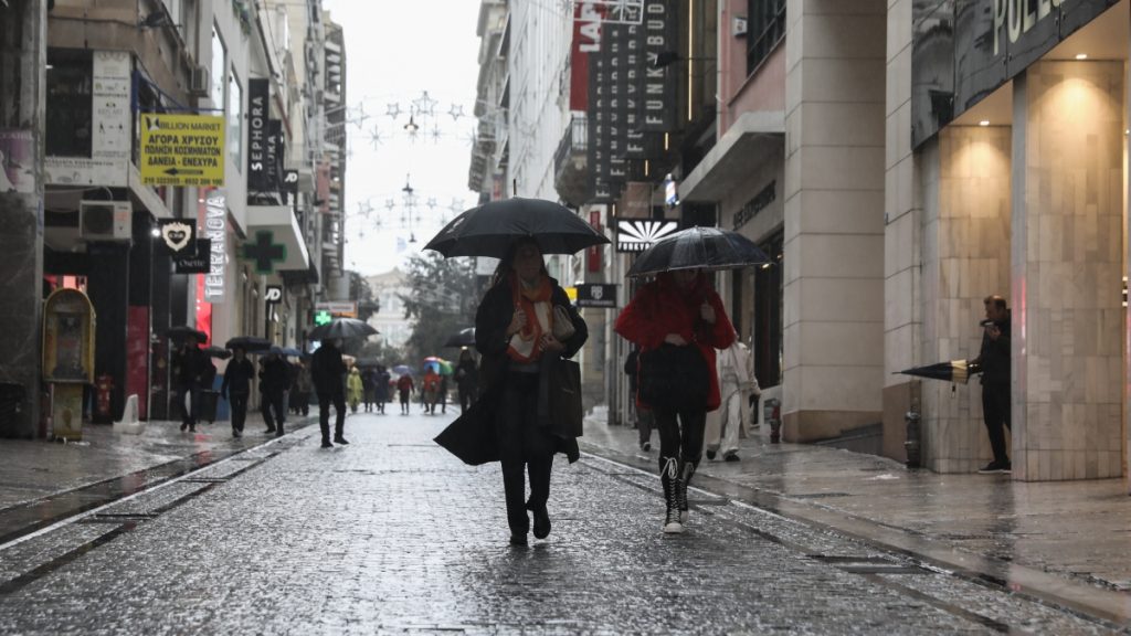 Καιρός σήμερα: Βροχές και καταιγίδες σε πολλές περιοχές – Πού θα είναι πιο έντονα τα φαινόμενα