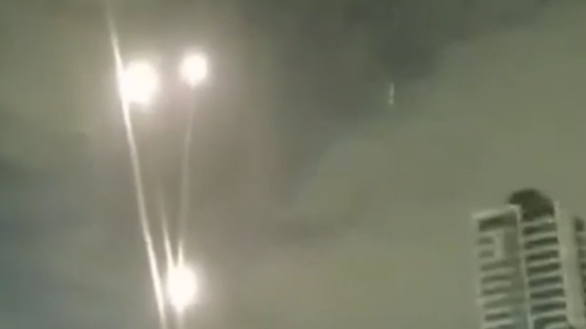 Οι IDF βομβάρδισαν εγκαταστάσεις παραγωγής πυραύλων στο Ιράν, χτυπήματα και σε Τεχεράνη και Βηρυτό