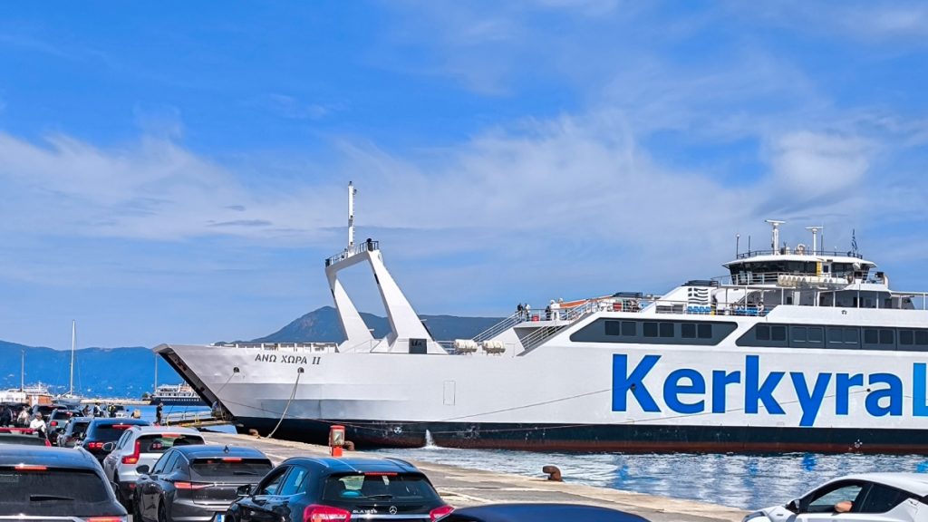 Πάσχα 2026: Πού κυμαίνονται φέτος ακτοπλοϊκά και αεροπορικά εισιτήρια – Οι δημοφιλέστεροι προορισμοί