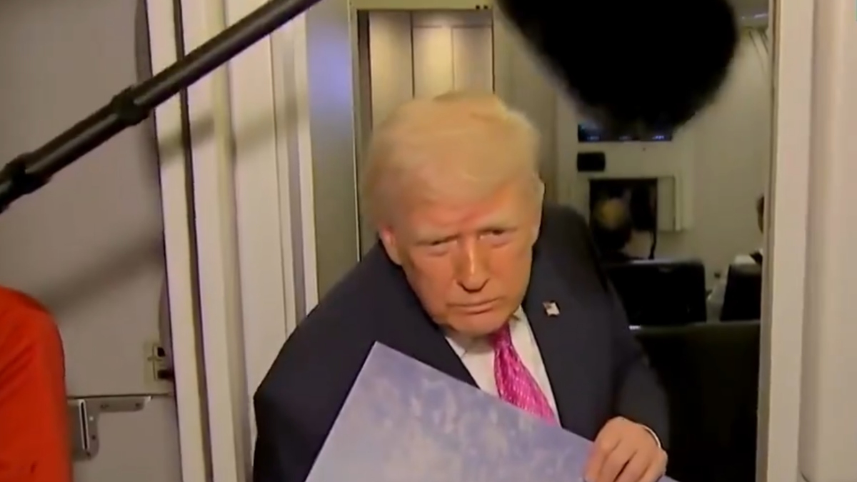 Τραμπ: “Το Ιράν αποδέχτηκε πολλά σημεία του σχεδίου μας – Θα μπορούσαμε να πάρουμε το πετρέλαιό τους”