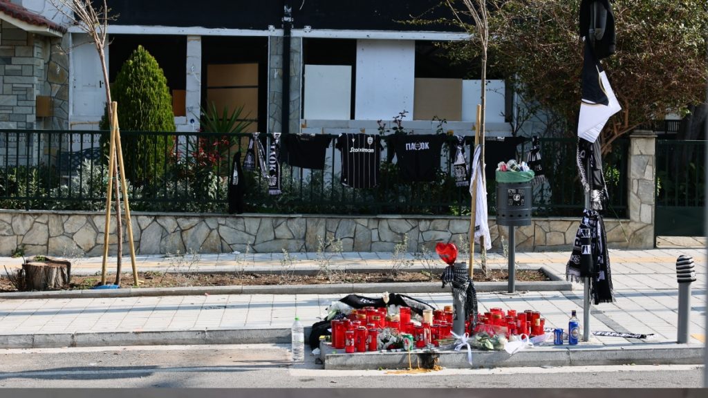 Δολοφονία στην Καλαμαριά: Παραδόθηκε ο τρίτος της παρέας του Κλεομένη – Πήρε προθεσμία να απολογηθεί