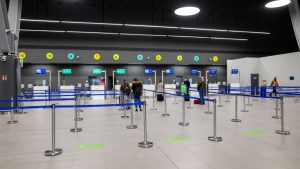 Θεσσαλονίκη: Αυστηρά μέτρα απολύμανσης στο λιμάνι και το αεροδρόμιο για τον αφθώδη πυρετό