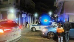 Αγρίνιο: Επίθεση με αιχμηρό αντικείμενο δέχθηκε νεαρός – Μεταφέρθηκε στο νοσοκομείο