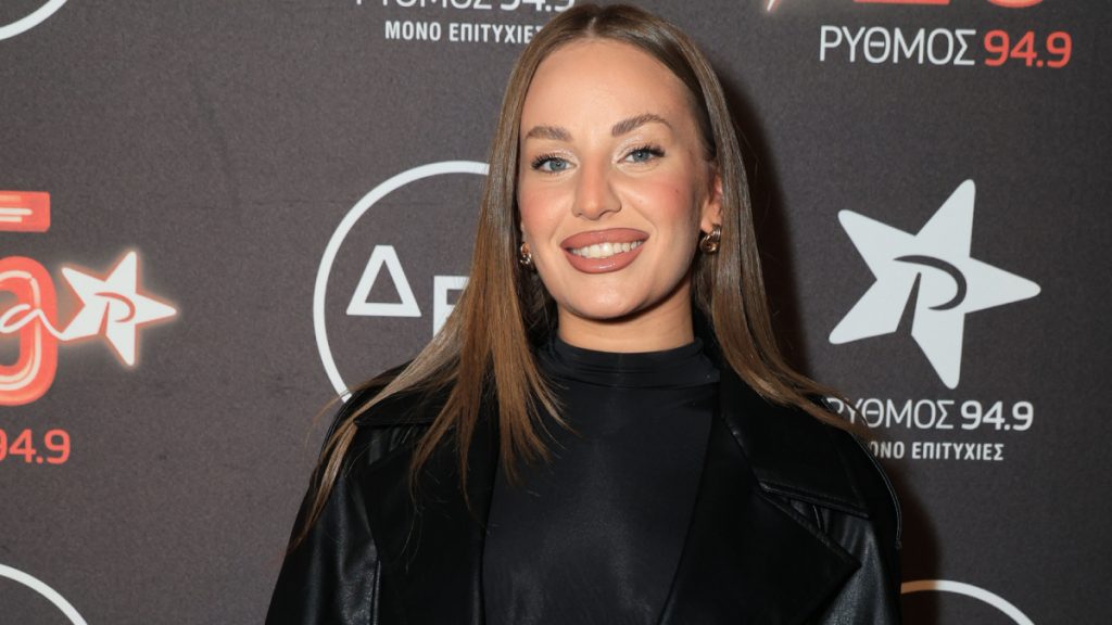 Ανδρομάχη – «Σούσουρο»: Το νέο της τραγούδι έχει γίνει viral στο TikTok πριν ακόμα κυκλοφορήσει