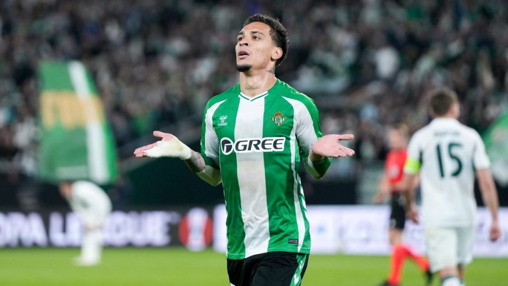 Ροντινέι: Αποθέωσε τον Άντονι για το γκολ κόντρα στον Παναθηναϊκό