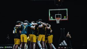 Επιστρέφει στην Ελλάδα η Κ18 του Άρη που είχε εγκλωβιστεί στο Άμπου Ντάμπι 