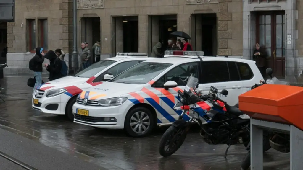 Έκρηξη σε εβραϊκό σχολείο στο Άμστερνταμ
