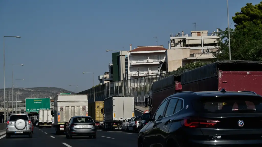 Κυκλοφοριακές ρυθμίσεις από το βράδυ της Πέμπτης στην Αττική Οδό λόγω εργασιών
