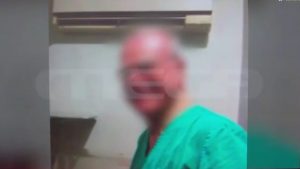 Αχαΐα: Την Δευτέρα στον ανακριτή ο γιατρός που συνελήφθη για παιδική πορνογραφία – Ανάμεσα στα θύματα και τα εγγόνια του