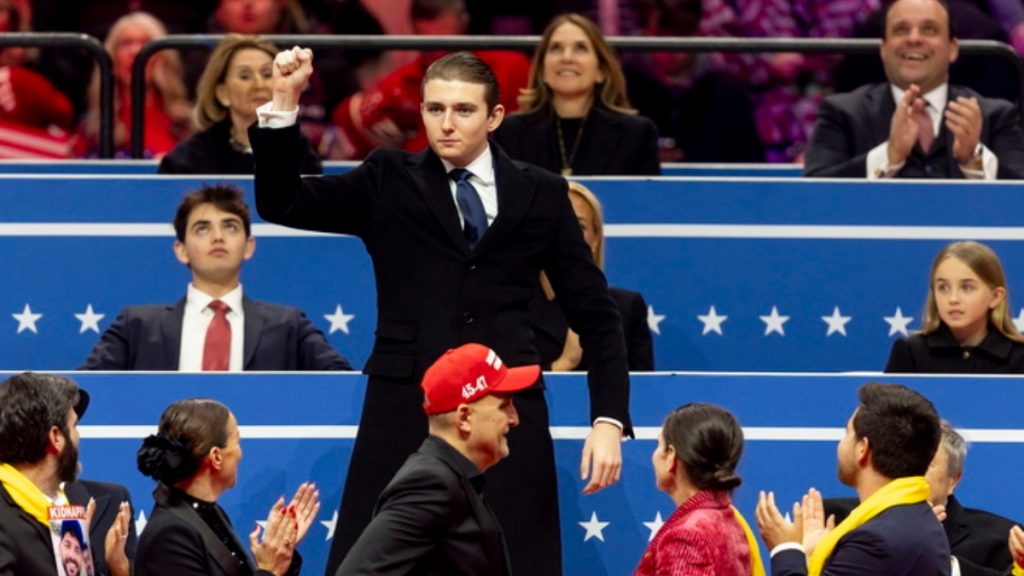 SendBarron: «Φουντώνει» η διαδικτυακή καμπάνια που ζητάει από τον γιο του Τραμπ να πάει στον πόλεμο