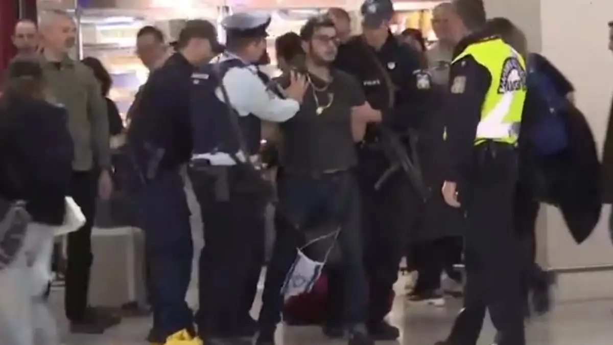 “Ελευθέριος Βενιζέλος”: Άνδρας με σημαία του Ισραήλ προσήχθη μετά από καυγά – Δείτε βίντεο
