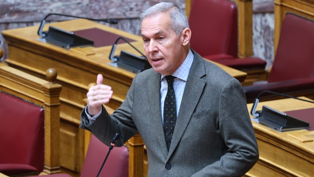 Δαβάκης για δηλώσεις αρχηγού ΓΕΕΘΑ στη Bild: “Δεν συνιστούν αυτοτελή διατύπωση κυβερνητικής πολιτικής”