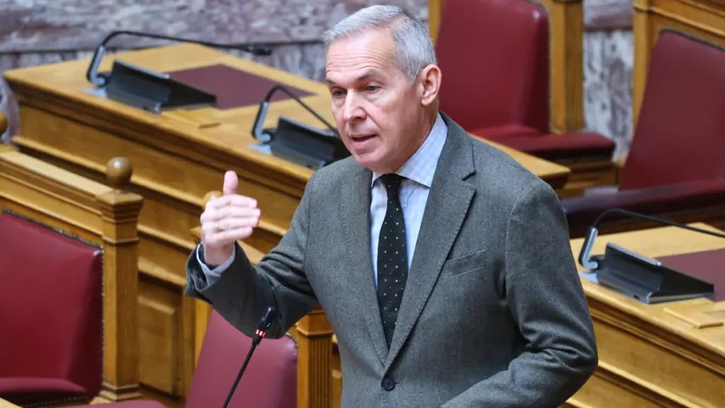Δαβάκης για δηλώσεις αρχηγού ΓΕΕΘΑ στη Bild: “Δεν συνιστούν αυτοτελή διατύπωση κυβερνητικής πολιτικής”
