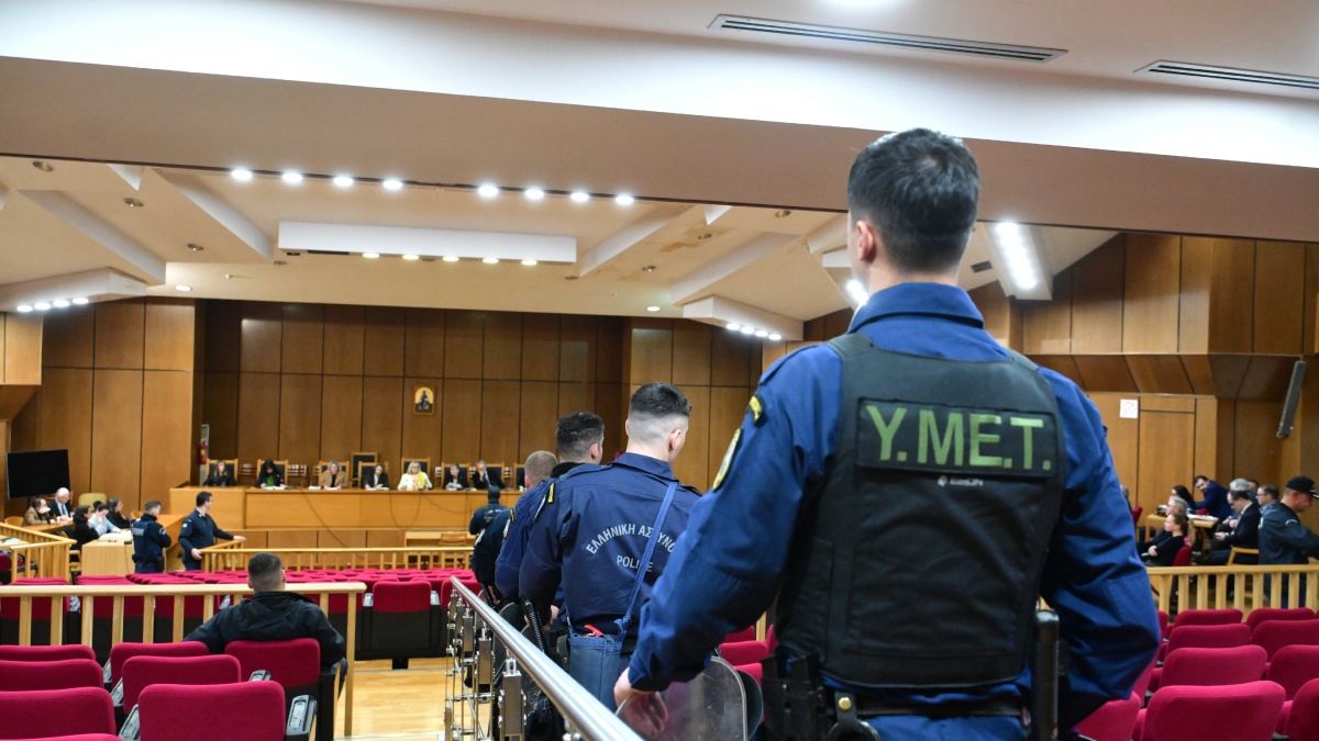 Δίκη Χρυσής Αυγής: Βαριές ποινές για τα μέλη της εγκληματικής οργάνωσης – 13 χρόνια στους “διευθυντές”, ισόβια στον Ρουπακιά