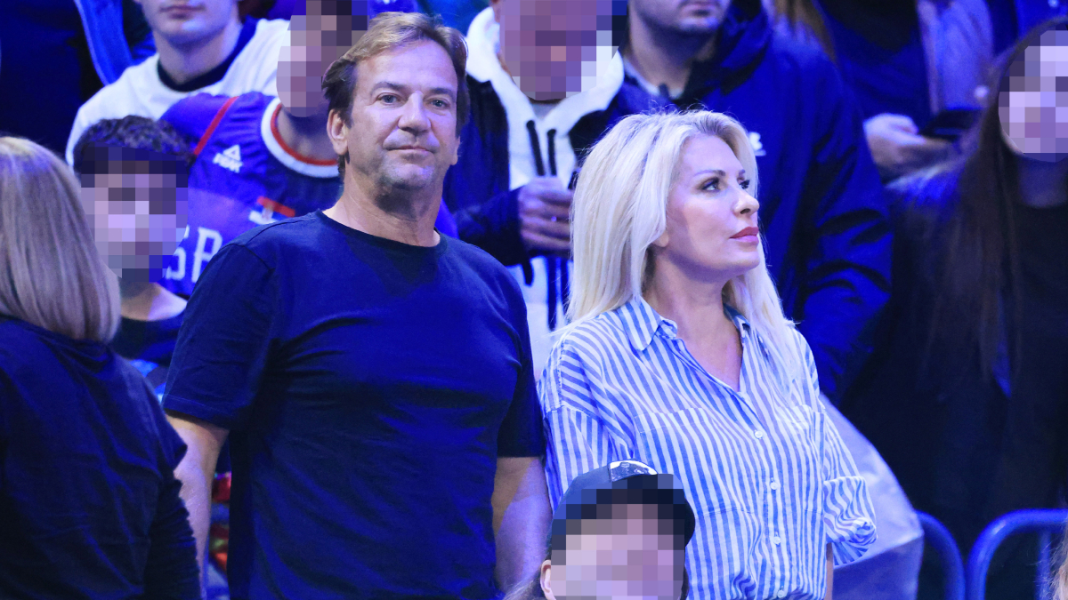 Ελένη Μενεγάκη: Διαψεύδει την κρίση στον γάμο της με τον Μάκη Παντζόπουλο – «Το θέμα τελειώνει εδώ»