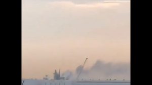 ΗΑΕ: Φωτιά στο λιμάνι της Φουτζάιρα μετά από κατάρριψη drone (βίντεο)