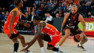 Βαλένθια – Ολυμπιακός 85-84: Ήττα στις λεπτομέρειες για τους «ερυθρόλευκους»