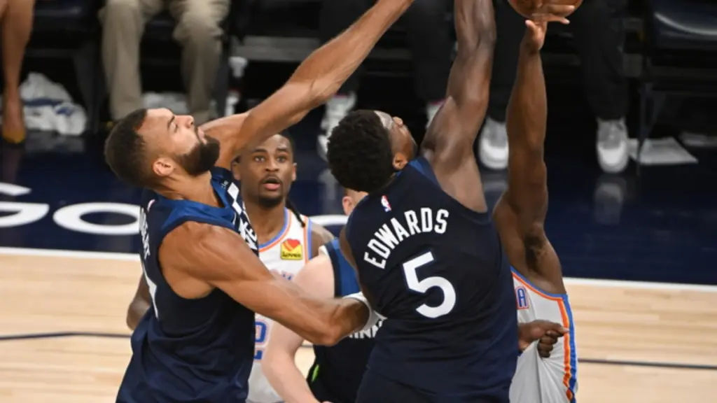 Αποτελέσματα NBA: Η Μινεσότα νίκησε στην Βοστώνη μετά από 21 χρόνια – Τρομερός και “τριπλός” Γιόκιτς οδηγεί τους Νάγκετς