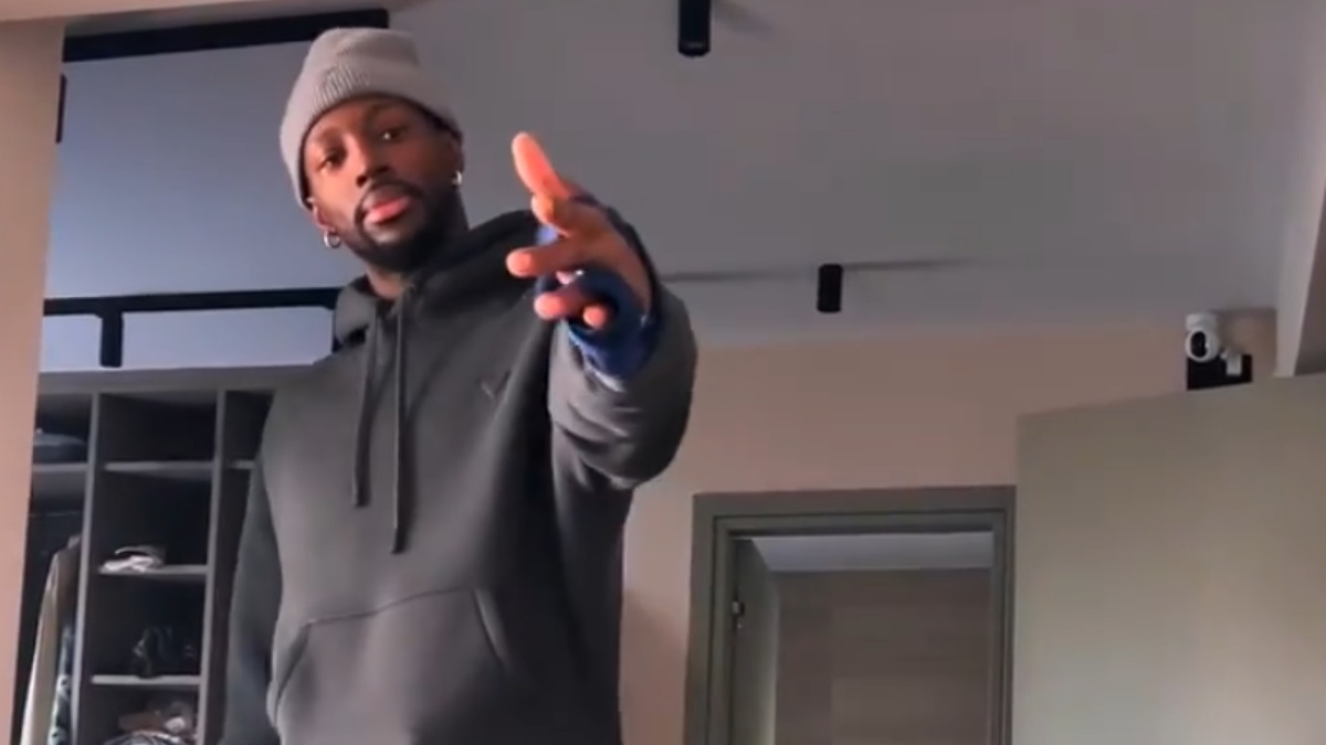 Τζέριαν Γκραντ: Η σύζυγος του ζήτησε να δείξει τον νάρθηκα στο χέρι του – “Θα είναι εκτός για λίγο καιρό”