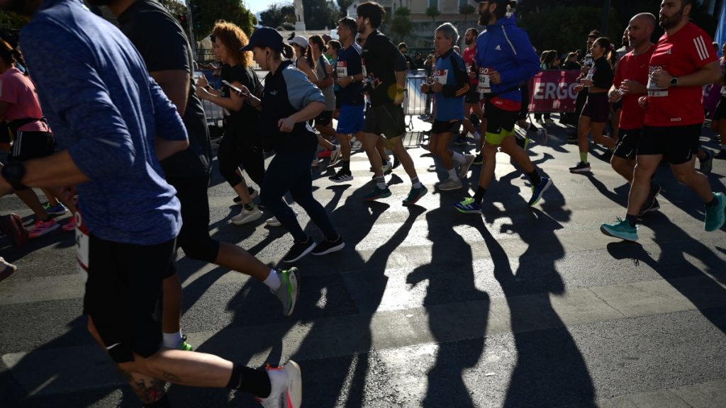 Έκτακτες κυκλοφοριακές ρυθμίσεις την Κυριακή στο κέντρο της Αθήνας λόγω της διεξαγωγής του Ημιμαραθώνιου