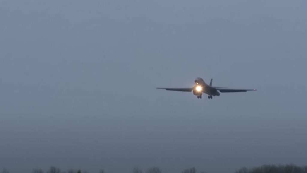 ΗΠΑ: Έστειλαν στην Βρετανία τα τα υπερηχητικά βομβαρδιστικά B-1 – Ενδείξεις για κλιμάκωση των επιθέσεων στην Τεχεράνη