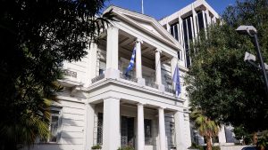 Επαναπατρίστηκαν οι πρώτοι 162 Έλληνες από τη Μέση Ανατολή – Επέστρεψαν οδικώς ή αεροπορικώς