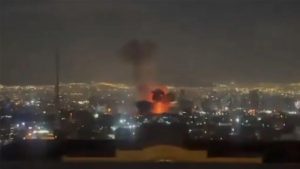 Νέα νύχτα τρόμου στην Μέση Ανατολή: Μπαράζ επιθέσεων του Ισραήλ στην Τεχεράνη και μηνύματα για εκκενώσεις στον Λίβανο (Χάρτης)