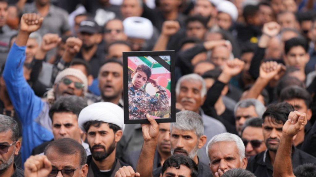 Ιράν: Οι ΗΠΑ πιθανόν πίσω από το χτύπημα στο σχολείο θηλέων όπου σκοτώθηκαν πάνω από 150 μαθητές