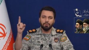 Ιράν: “Ο πόλεμος δεν κερδίζεται με tweets” – Οι Φρουροί της Επανάστασης χλευάζουν τον Τραμπ στα αγγλικά (βίντεο)