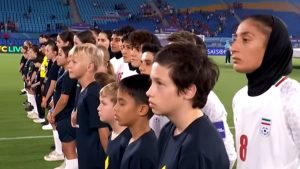 Σήμα κινδύνου από Ιρανές ποδοσφαιρίστριες – Φόβοι για σοβαρές διώξεις μετά την άρνηση τους να τραγουδήσουν τον εθνικό ύμνο