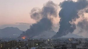 South Pars: Παγκόσμια ανησυχία μετά το χτύπημα του Ισραήλ στο μεγαλύτερο κοίτασμα φυσικού αερίου και τις απειλές του Ιράν