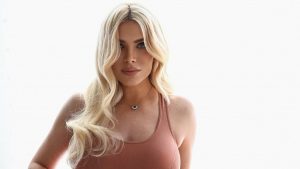 Κατερίνα Καινούργιου: Οι φωτογραφίες με φουσκωμένη κοιλιά στον 9ο μήνα της εγκυμοσύνης (pics)