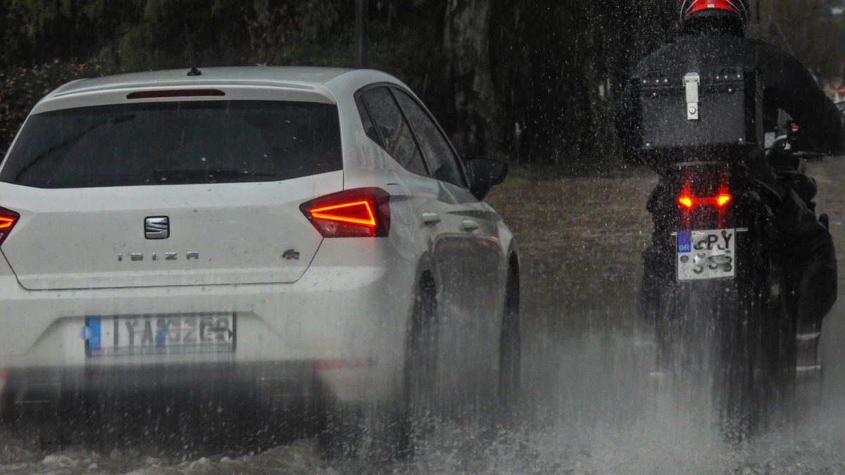 Προ των πυλών νέα ισχυρή κακοκαιρία – Η “διπλή κυκλογένεση” φέρνει βροχές, καταιγίδες και χιονοπτώσεις
