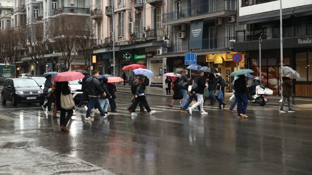Καιρός: Δύο βαρομετρικά χαμηλά Τετάρτη και Πέμπτη – Ισχυρές βροχές και καταιγίδες (χάρτες)