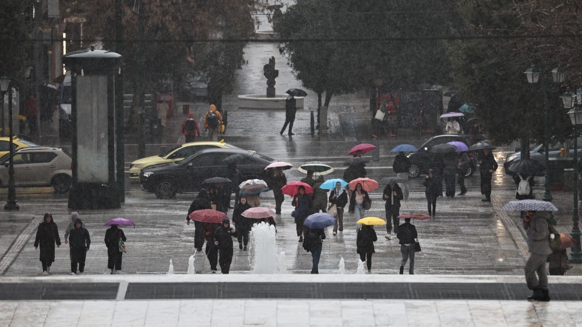 Καιρός: Δύσκολο 48ωρο με βροχές και καταιγίδες – Στο επίκεντρο και η Αττική