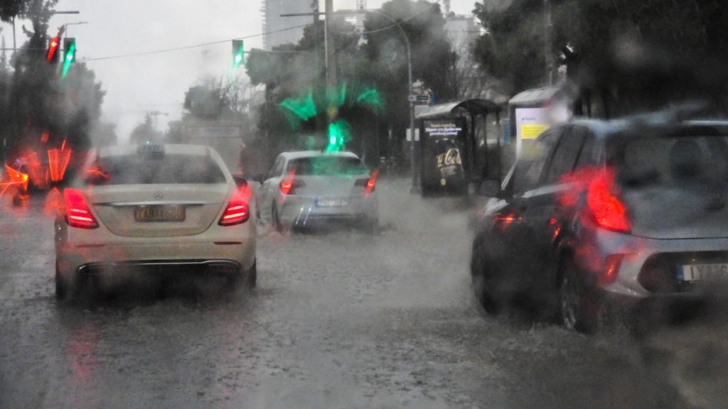 Καιρός: Έρχονται βροχές και χιόνια από την Πέμπτη – Πόσο θα πέσει η θερμοκρασία