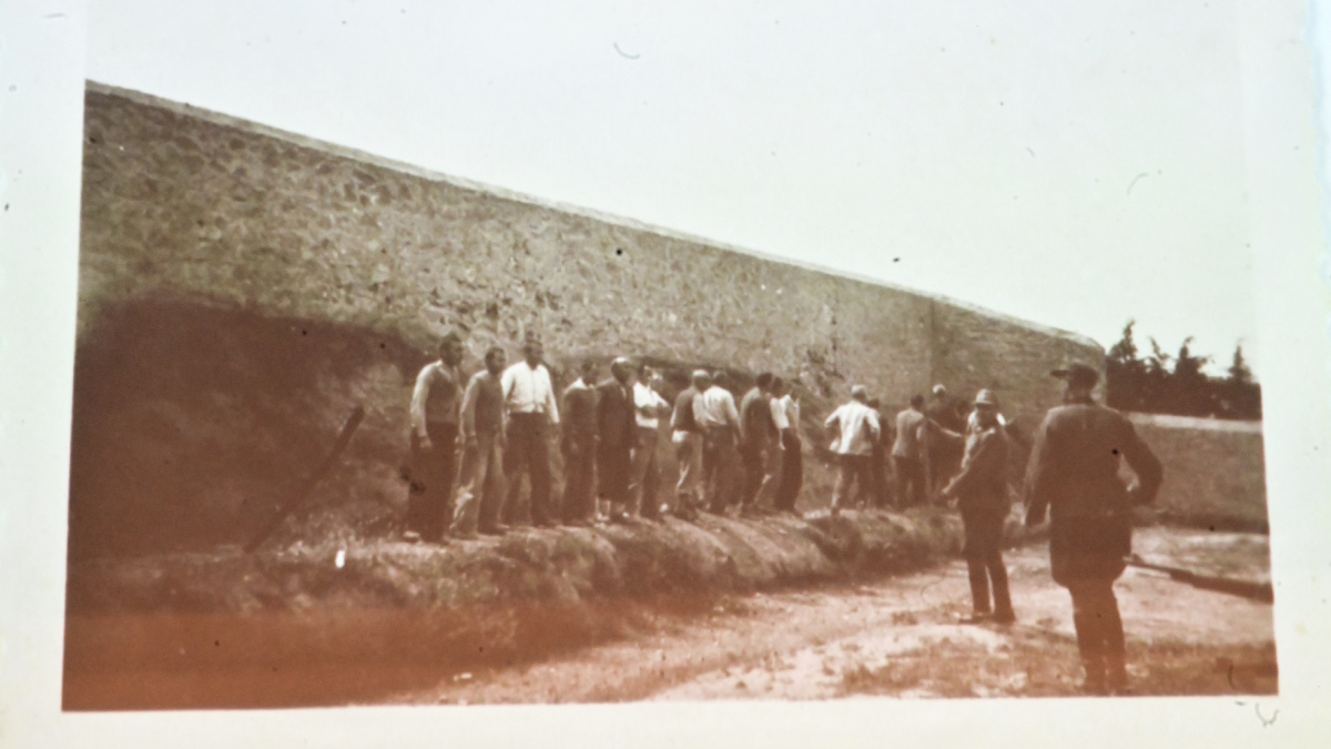 Καισαριανή: Παρουσιάστηκαν από το υπουργείο Πολιτισμού οι φωτογραφίες – ντοκουμέντα με τους 200 εκτελεσθέντες