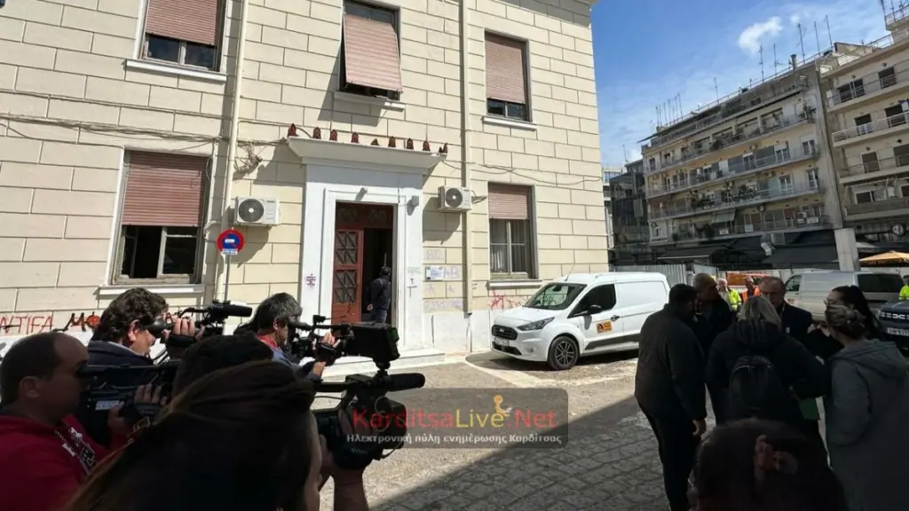 Δολοφονία στην Καρδίτσα: Βαριές κατηγορίες αντιμετωπίζουν οι δύο νεαροί – Θα απολογηθούν τμηματικά (βίντεο)
