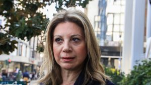 Καρυστιανού για Τέμπη: “Έρχομαι με χαμηλές προσδοκίες στη δίκη – Απαράδεκτο που η Hellenic κατηγορείται μόνο για πλημμέλημα” (βίντεο)