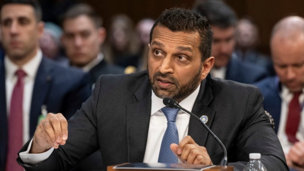 Ιρανοί χάκερς παραβίασαν το προσωπικό email του διευθντή του FBI Κας Πατέλ – Ανέβασαν προσωπικές φωτογραφίες και έγγραφα στο Χ